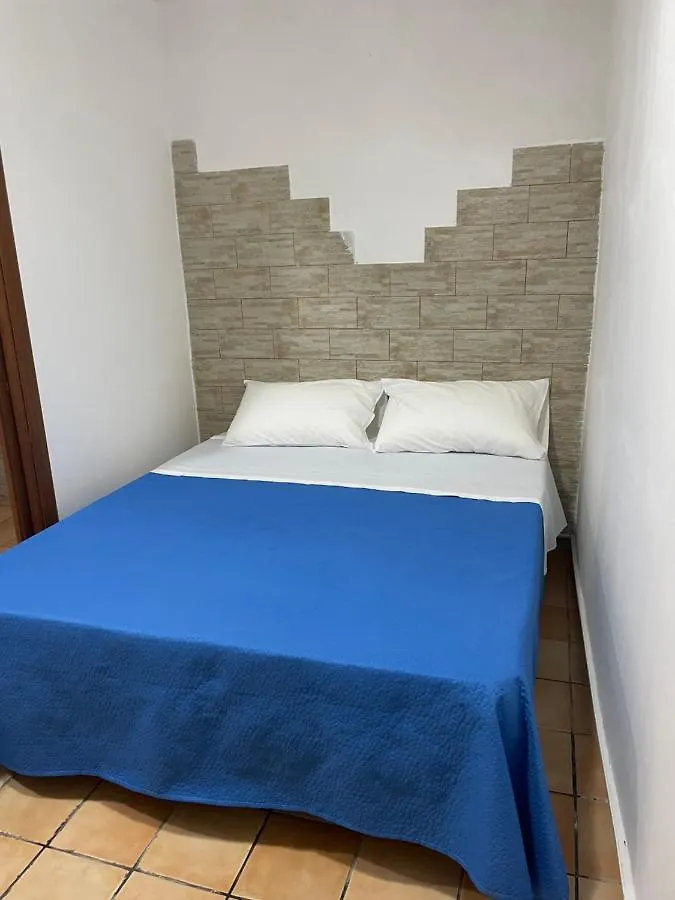 Le Suite Di Ginevra Nápoles 0*,